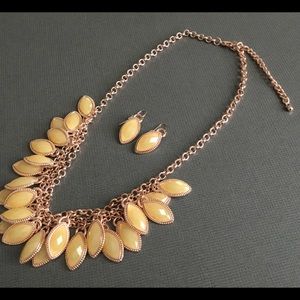 Fashion Beaded Necklace & Earrings Set